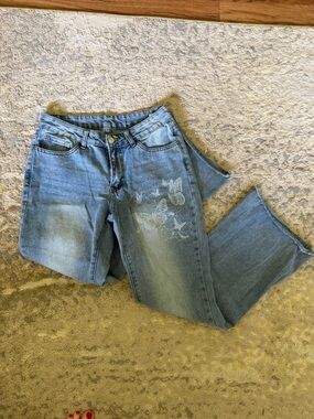 SHEIN Light Blue Straight Leg Jeans with Butterfly Print